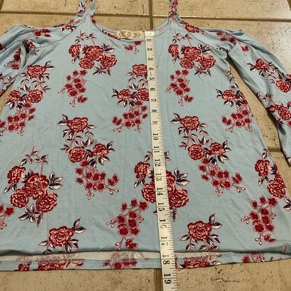 💜 Pink Rose Cold Shoulder Floral Top - Light Blue & Burgundy - Size S - Picture 7 of 7